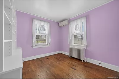 8 Henry Place, Bay Shore, NY 11706 - Photo 16