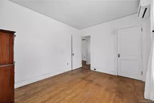 8 Henry Pl, Bay Shore, NY 11706 - Photo 14