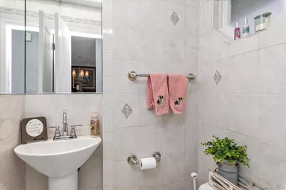 6 Cedar Drive E, Plainview, NY 11803 - Photo 12