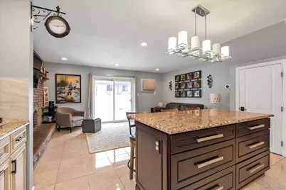 6 Cedar Drive E, Plainview, NY 11803 - Photo 8