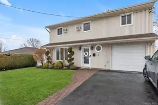 6 Cedar Dr E, Plainview, NY 11803 - Photo 2