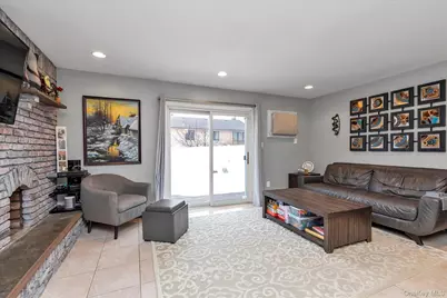 6 Cedar Drive E, Plainview, NY 11803 - Photo 10