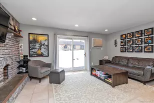 6 Cedar Dr E, Plainview, NY 11803 - Photo 10