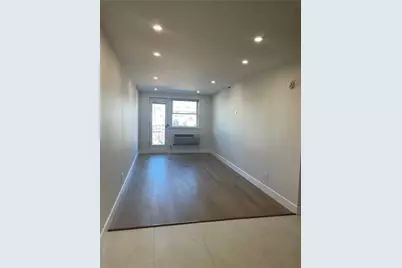 320 Post Avenue #2E, Westbury, NY 11590 - Photo 2