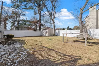 62 Eileen Avenue, Plainview, NY 11803 - Photo 28