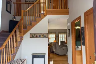 4 Grapevine Pl, Poughkeepsie, NY 12603 - Photo 2