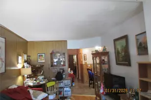 62-37 69th Pl, Middle Village, NY 11379 - Photo 12