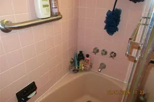 62-37 69th Pl, Middle Village, NY 11379 - Photo 30