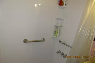 62-37 69th Pl, Middle Village, NY 11379 - Photo 10