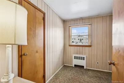 8 Carlton Place, Hicksville, NY 11801 - Photo 14