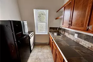 9 Grand St, Poughkeepsie, NY 12601 - Photo 6