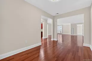 319 Trump Park, Shrub Oak, NY 10588 - Photo 8