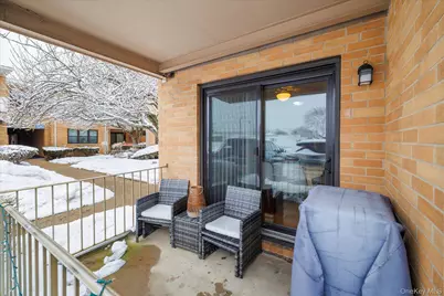 210 Westend Avenue #8A, Freeport, NY 11520 - Photo 12