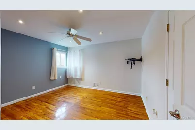 511 Freeman Avenue, Brentwood, NY 11717 - Photo 22