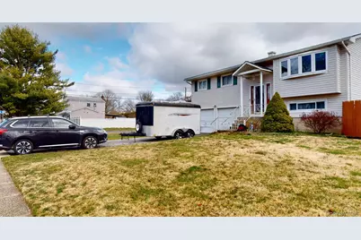 511 Freeman Avenue, Brentwood, NY 11717 - Photo 1