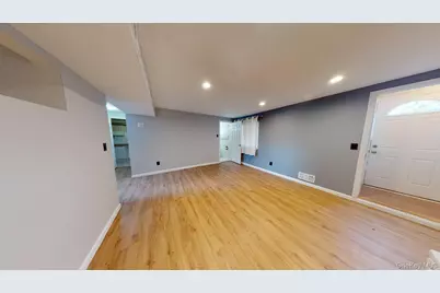 511 Freeman Avenue, Brentwood, NY 11717 - Photo 30