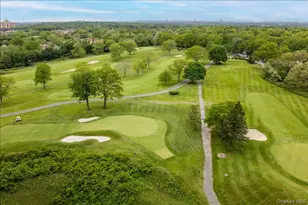 269-10 Grand Central Pkwy, Floral Park, NY 11005 - Photo 16