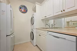 269-10 Grand Central Pkwy, Floral Park, NY 11005 - Photo 10