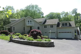 49 Woodcrest Dr, Hopewell Junction, NY 12533 - Photo 1