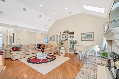 49 Woodcrest Drive, Hopewell Junction, NY 12533 - Photo 6