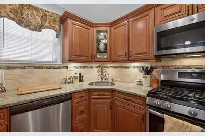 44 Remsen Street, Elmont, NY 11003 - Photo 14