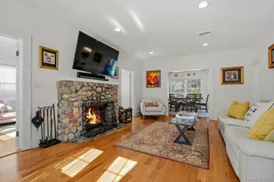 91 Bar Beach Rd, Port Washington, NY 11050 - Photo 16