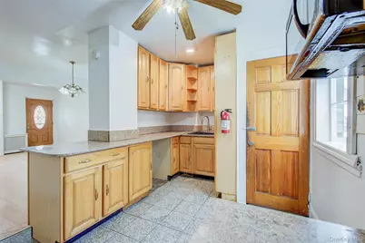 9056 184th Place, Hollis, NY 11423 - Photo 6