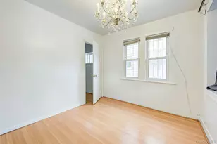 90-56 184th Pl, Hollis, NY 11423 - Photo 12