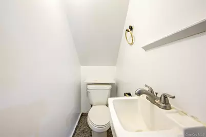 9056 184th Place, Hollis, NY 11423 - Photo 18