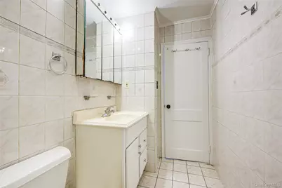 9056 184th Place, Hollis, NY 11423 - Photo 24