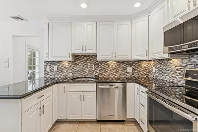 1827 Glenn Lane, Merrick, NY 11566 - Photo 8