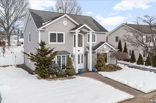 2489 2nd St, East Meadow, NY 11554 - Photo 32