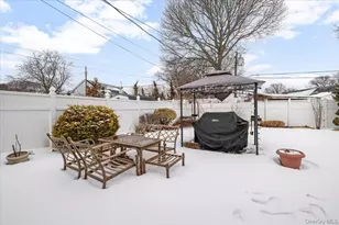 2489 2nd St, East Meadow, NY 11554 - Photo 24