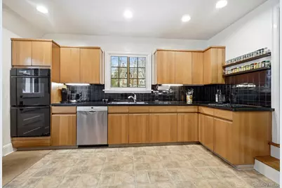 36 Farley Road, Scarsdale, NY 10583 - Photo 12