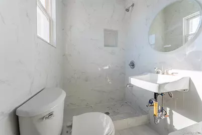 20612 50th Avenue, Oakland Gardens, NY 11364 - Photo 18