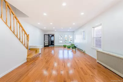 20612 50th Avenue, Oakland Gardens, NY 11364 - Photo 4