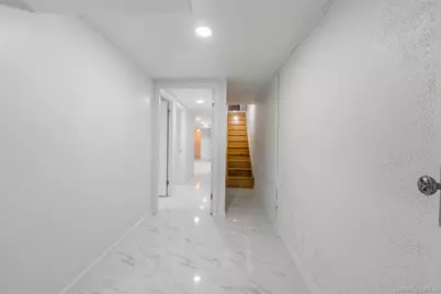 20612 50th Avenue, Oakland Gardens, NY 11364 - Photo 22