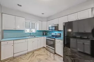 94 Harrison Ave, Bethpage, NY 11714 - Photo 18