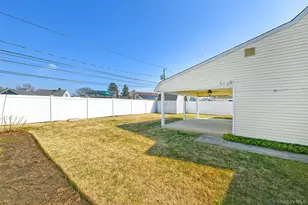 33 Robin, Levittown, NY 11756 - Photo 26