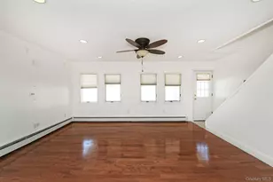 33 Robin, Levittown, NY 11756 - Photo 10