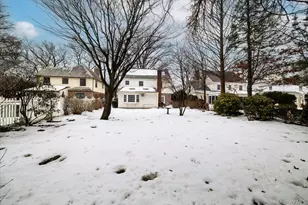 28 St Thomas Pl, Malverne, NY 11565 - Photo 24