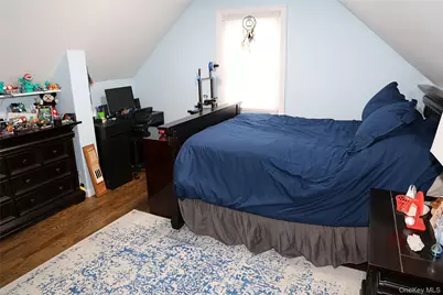 1300 Lakeside Drive, Wantagh, NY 11793 - Photo 24