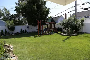 1300 Lakeside Dr, Wantagh, NY 11793 - Photo 10