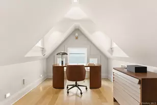 217 Hommocks Rd, Larchmont, NY 10538 - Photo 32