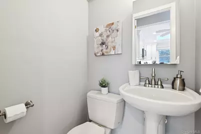 17 Ellington Drive, East Northport, NY 11731 - Photo 30