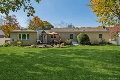 17 Ellington Drive, East Northport, NY 11731 - Photo 8