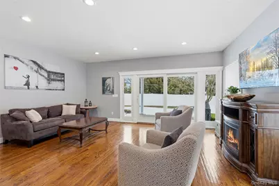 75 Syosset Circle, Syosset, NY 11791 - Photo 6