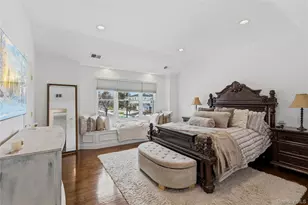 75 Syosset Cir, Syosset, NY 11791 - Photo 10