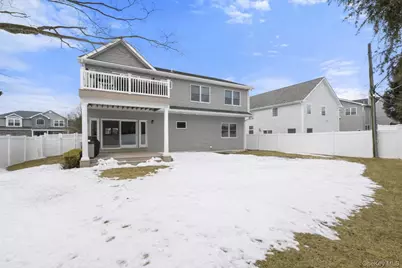 75 Syosset Circle, Syosset, NY 11791 - Photo 22