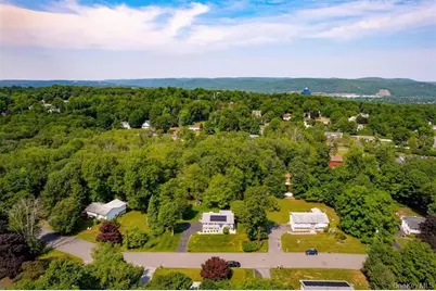 1 N Amundsen Lane, Airmont, NY 10901 - Photo 28